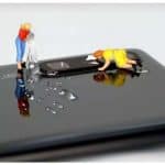 تنظيف هاتفك الذكي دون إتلافه.. 5 نصائح