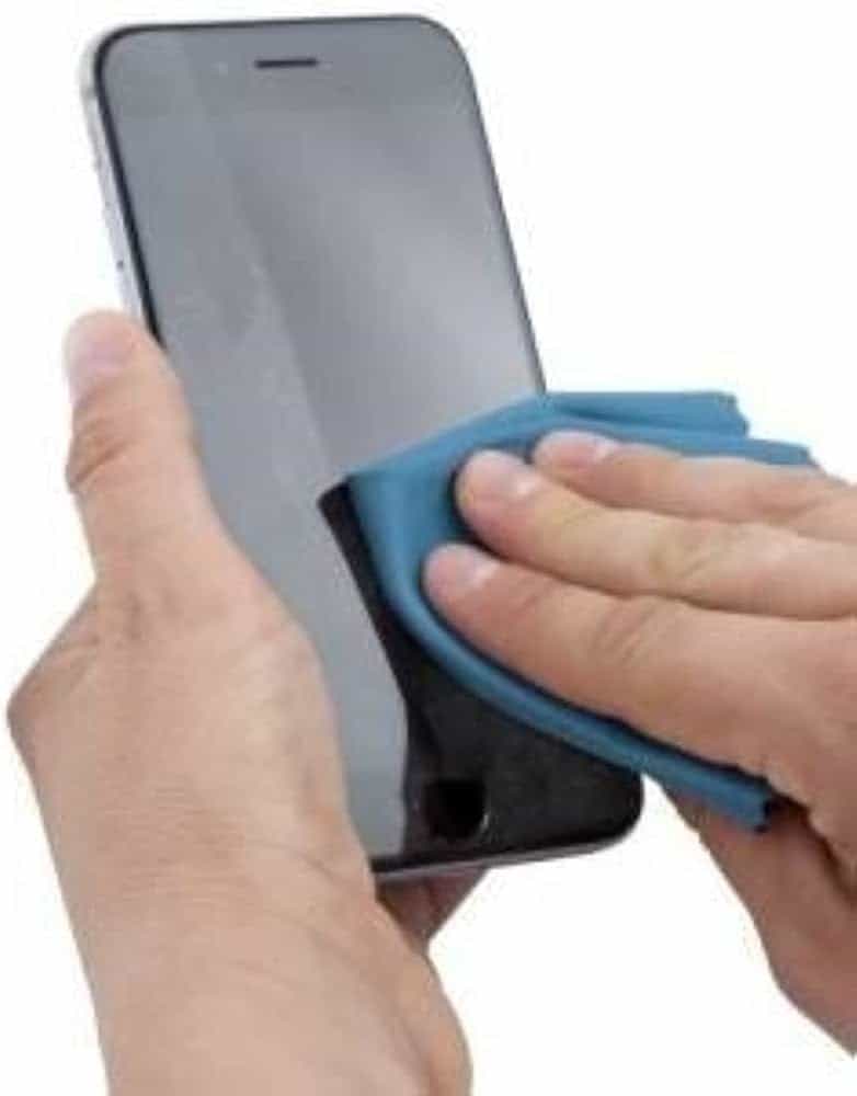 تنظيف شاشة هاتفك الذكي
