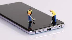 تنظيف هاتفك الذكي دون إتلافه.. 5 نصائح