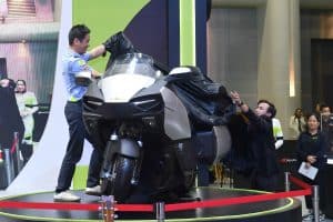 الدراجة النارية طوز