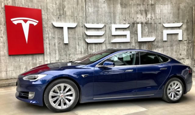  السيارات الكهربائية .. تيسلا تبدأ إنتاج نماذج جديدة بأسعار معقولة 