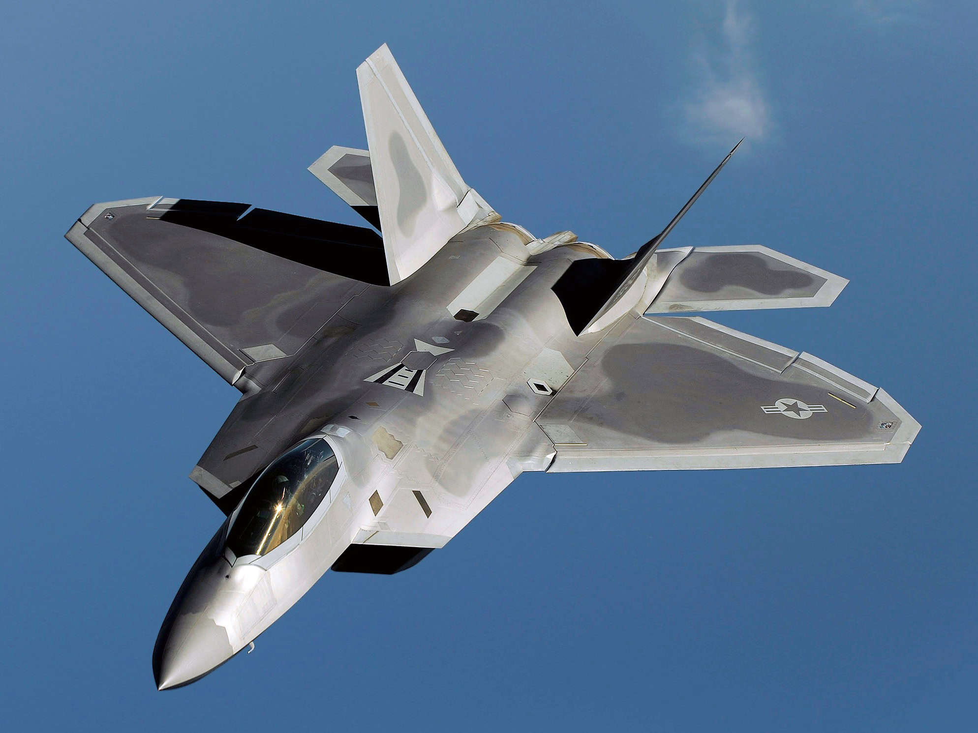 F22