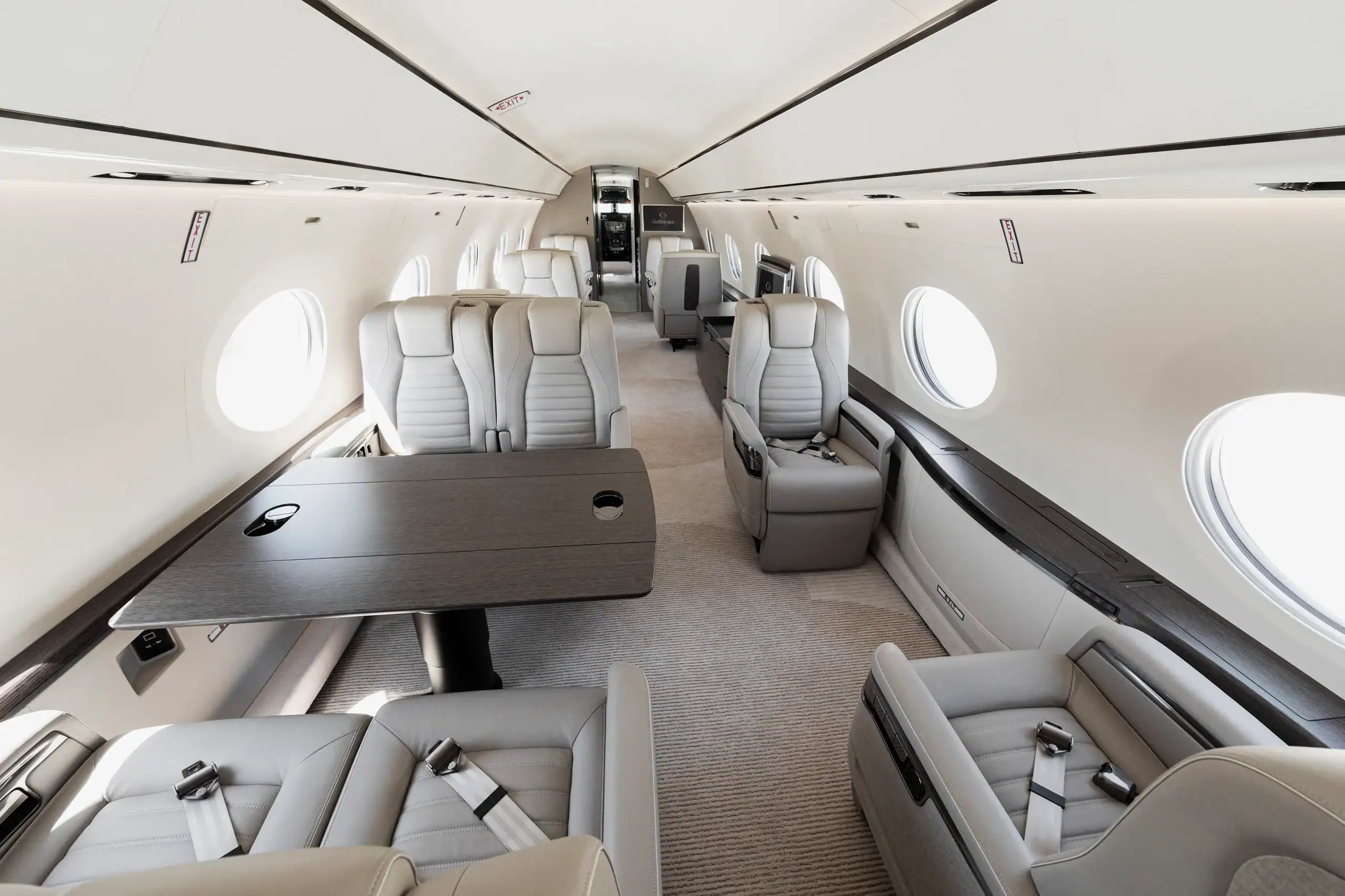 Gulfstream G700.