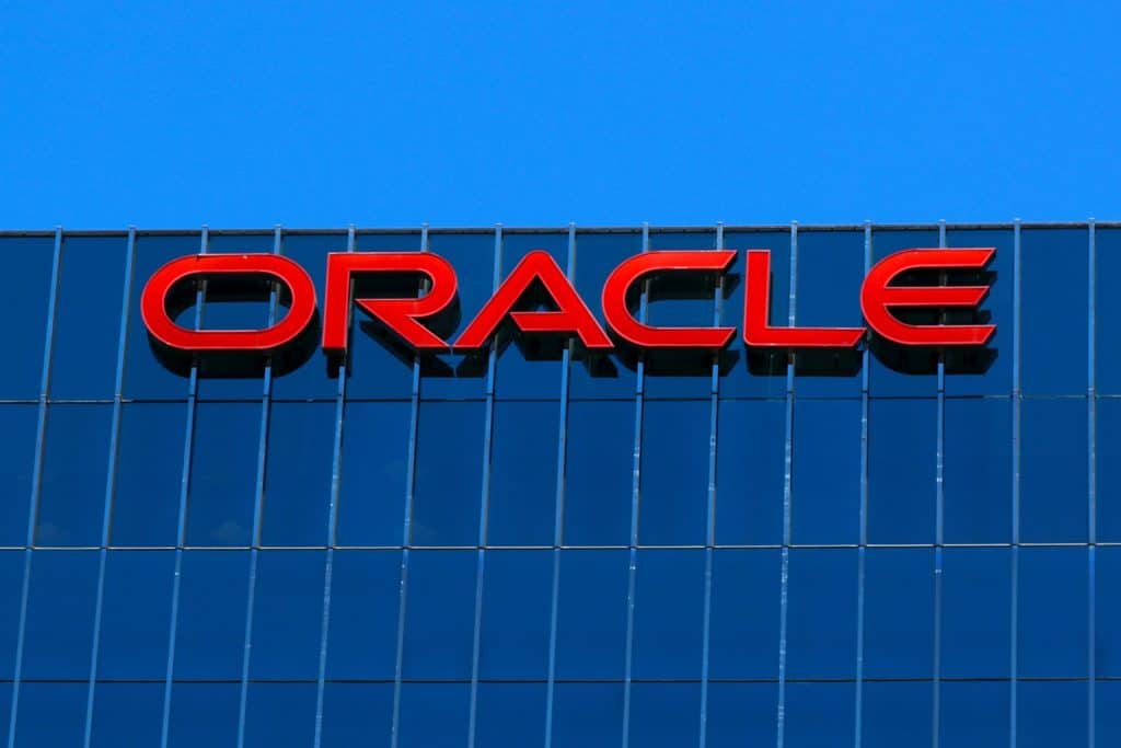 شركة Oracle تفتتح ثاني منطقة سحابة عامة بالمملكة.. إليك التفاصيل 