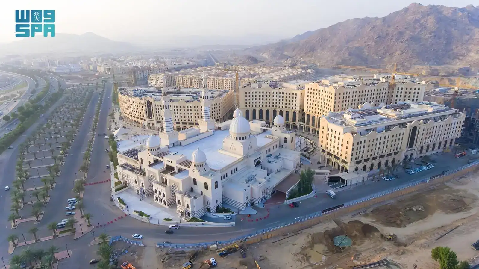 مكانه كبيرة تحظاها نُظم المعلومات الجيومكانية، فهى تعد الشريان الرئيس والداعم الممكن للاقتصاد، وحفظ الأمن، وتسارع خطوات التنمية، واتخاذ صناعة القرار.