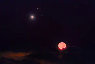 اقتران القمر مع كوكب الزهرة