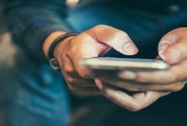 مخاطر التواصل الاجتماعي