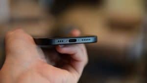 هواتف iPhone