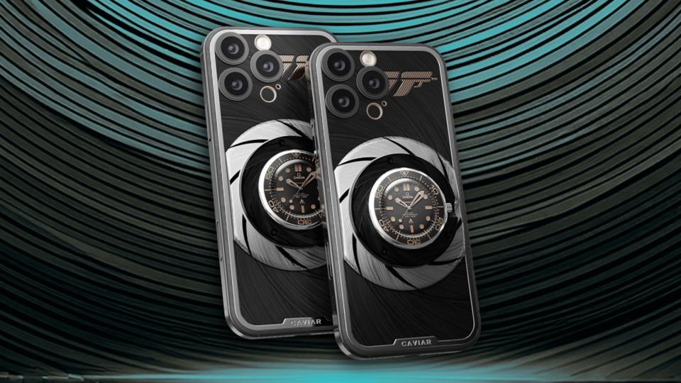 أيفون مزود بساعة