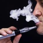 أيهما أفضل السجائر الإلكترونية أم التقليدية؟