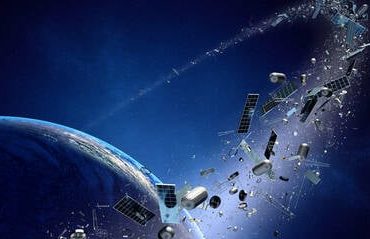 الحطام الفضائي