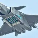 مقاتلة صينية من طراز J-20.