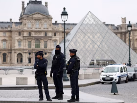 سرقة متحف اللوفر