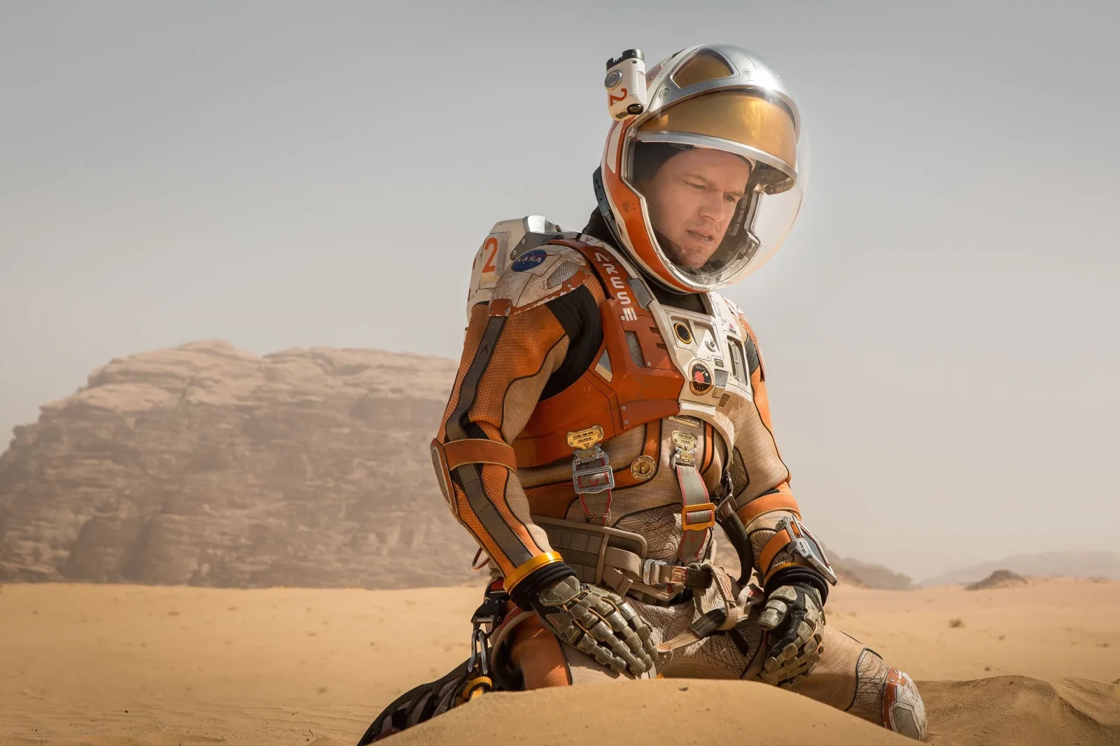 مات ديمون في فيلم The Martian