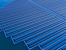 مولد الكهرباء من قطرات المطر