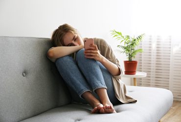 هل يستطيع الذكاء الاصطناعي تعويض العلاقات الإنسانية